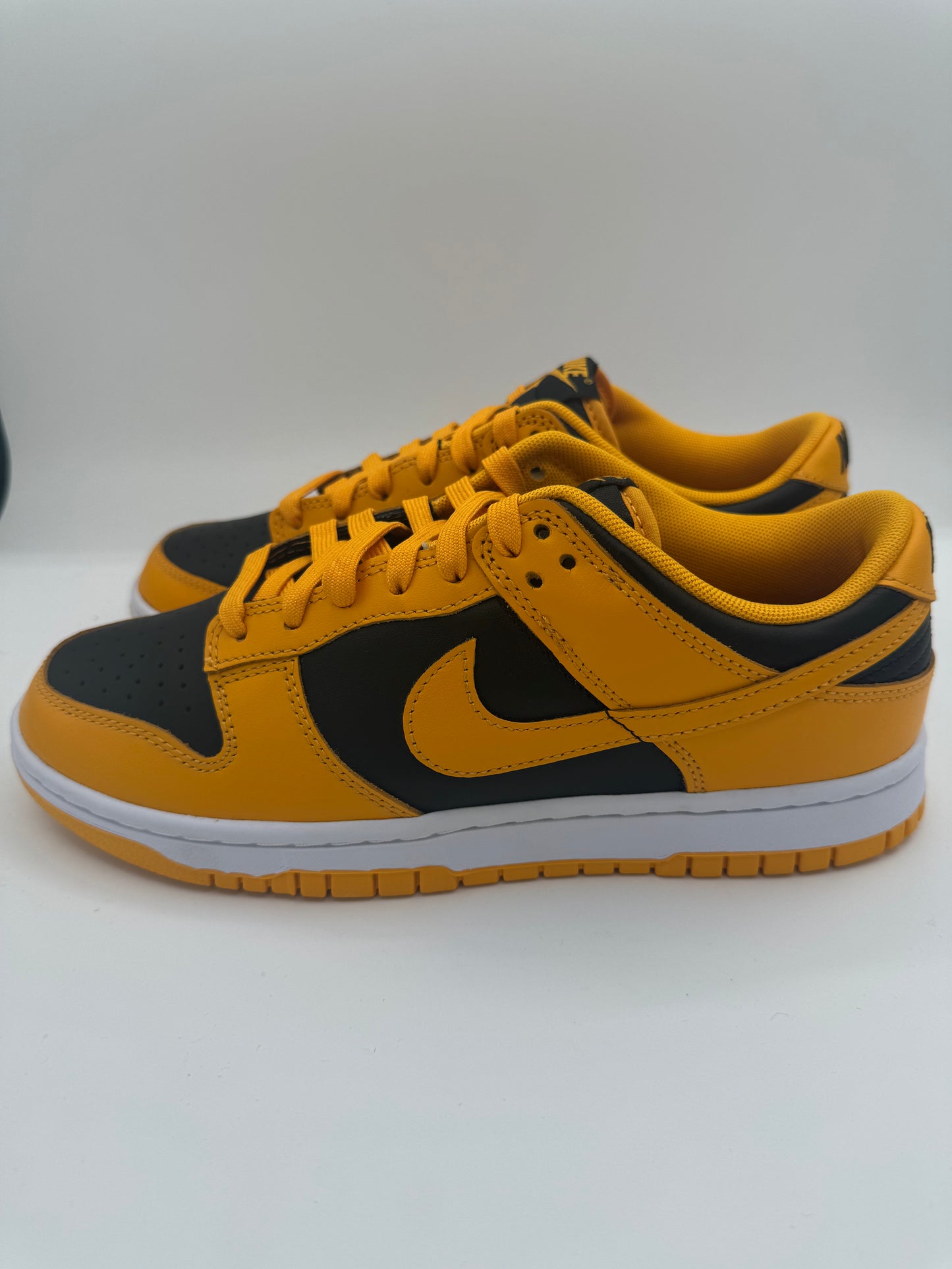 NIKE DUNK LOW GOLDEN ROD (SIZE 8) (USEDSHOE-133)