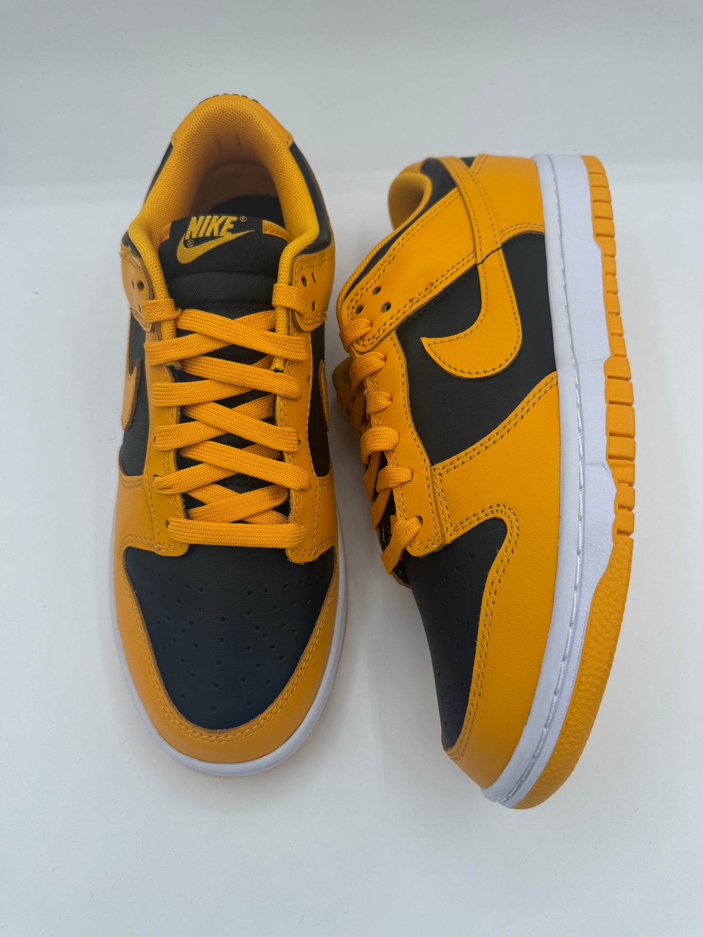 NIKE DUNK LOW GOLDEN ROD (SIZE 8) (USEDSHOE-133)