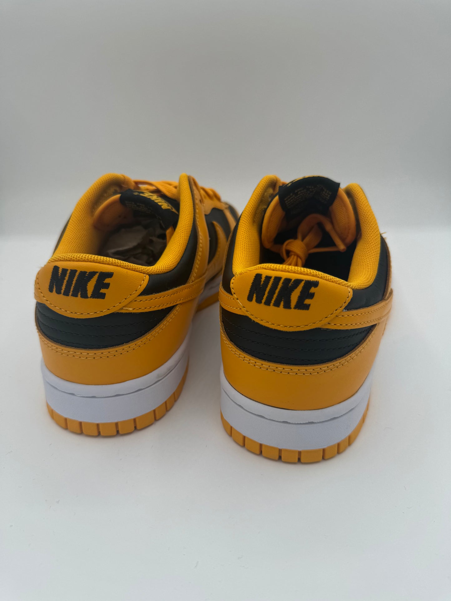 NIKE DUNK LOW GOLDEN ROD (SIZE 8) (USEDSHOE-133)